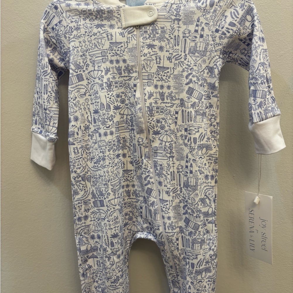 NWT Serena & Lily Blue and White Printed Baby Footie